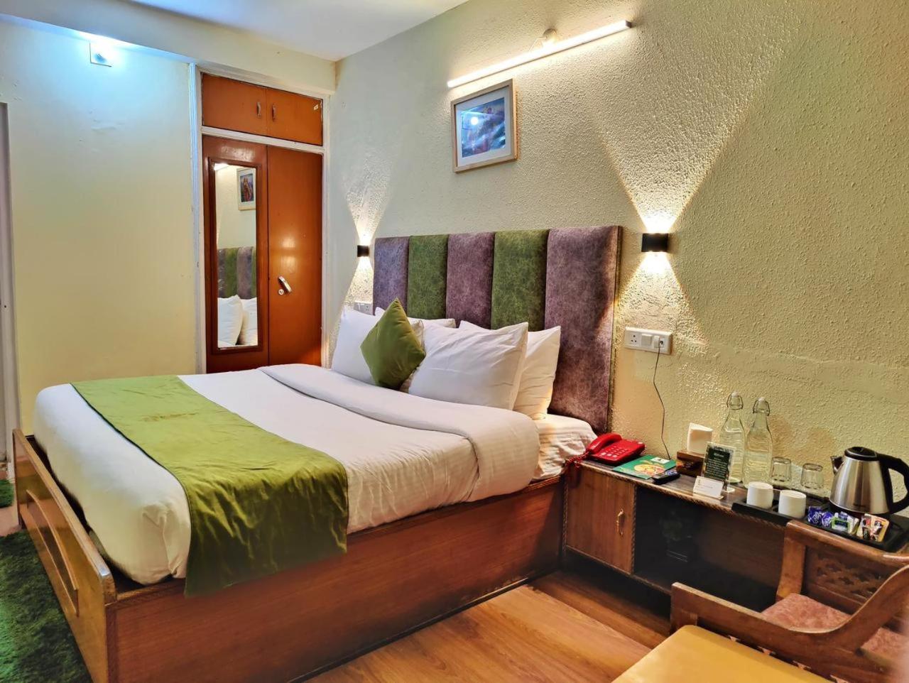 Jakhu Vibes Shimla Exterior photo
