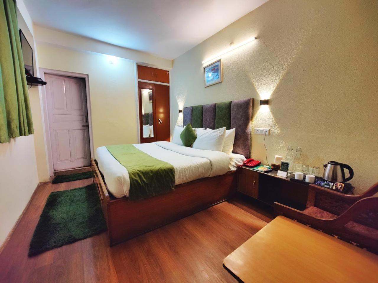 Jakhu Vibes Shimla Exterior photo