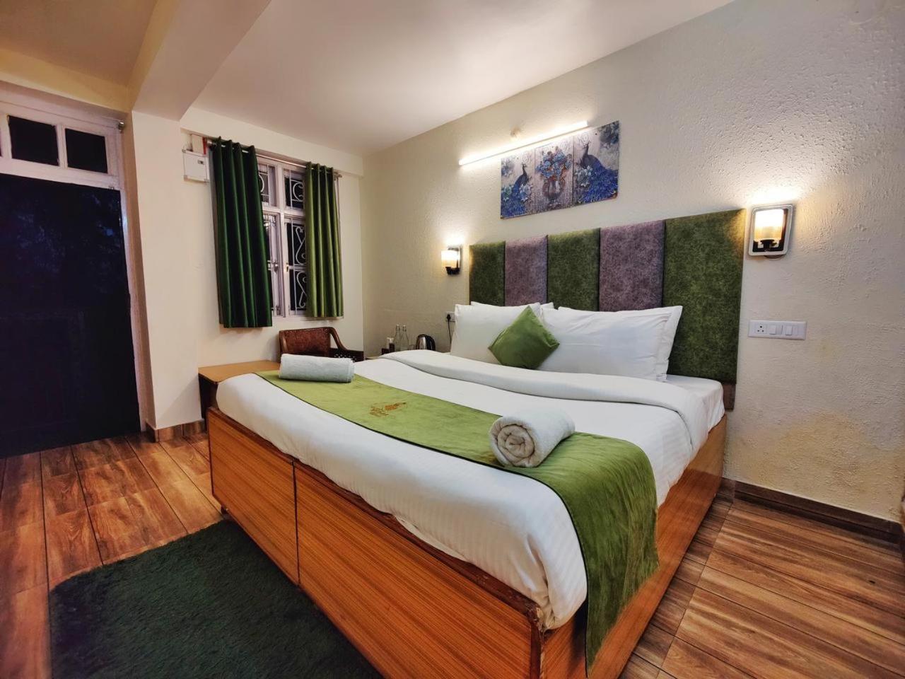 Jakhu Vibes Shimla Exterior photo
