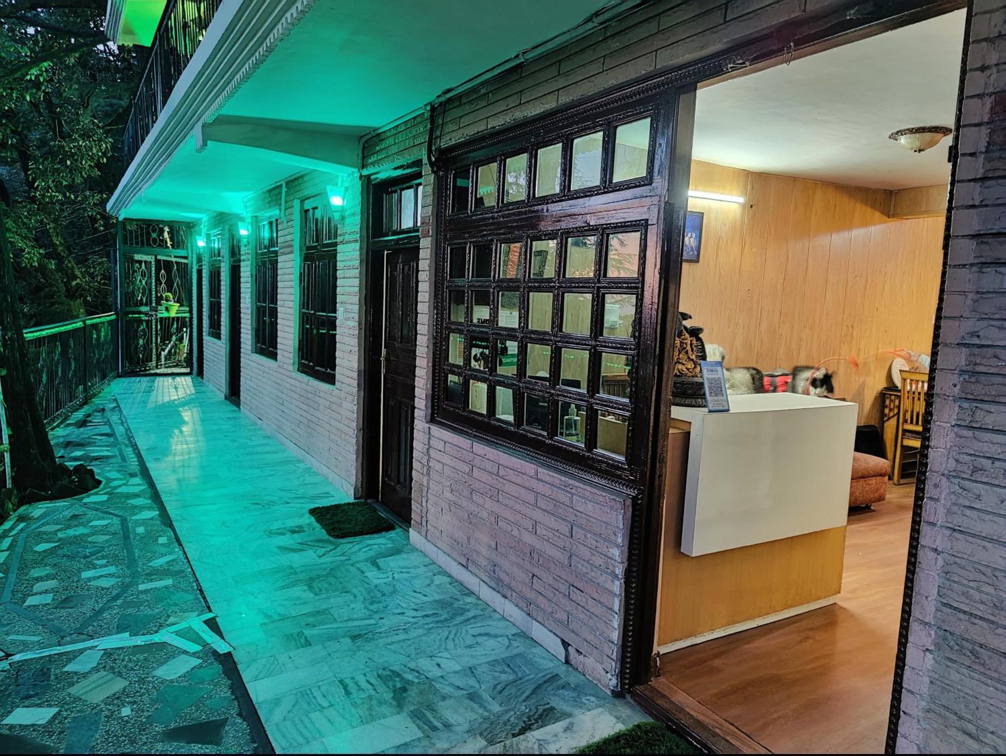 Jakhu Vibes Shimla Exterior photo